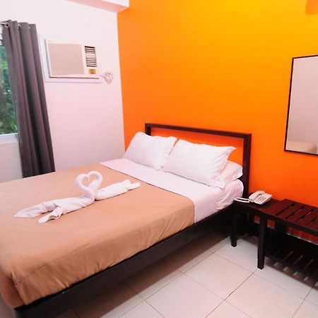 Negrense Suites Bacolod Exteriör bild